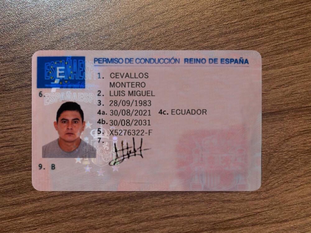 Cómo comprar un carnet de conducir registrado